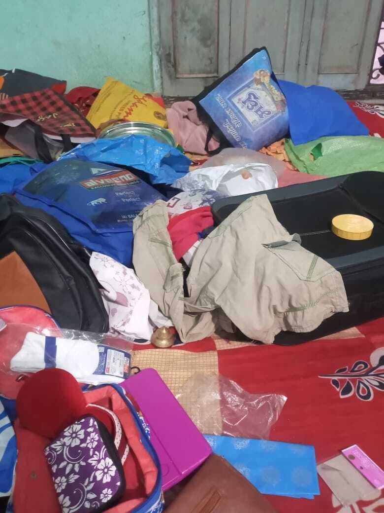 नवादा गये थे लोग, चोरों ने ताला ताेड़ नकदी व जेवर चुराये