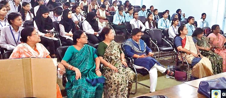 Ranchi Women''s College : स्तनपान लाभदायक, छात्राएं करें जागरूक : डॉ सुप्रिया