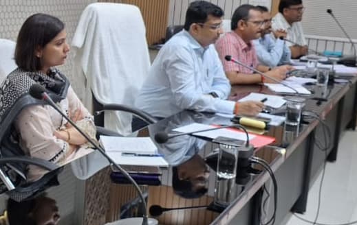 सभी प्रखंडों से आठ योग्य लाभुकों का होगा चयन, बस की खरीदारी पर मिलेगा पांच लाख का अनुदान