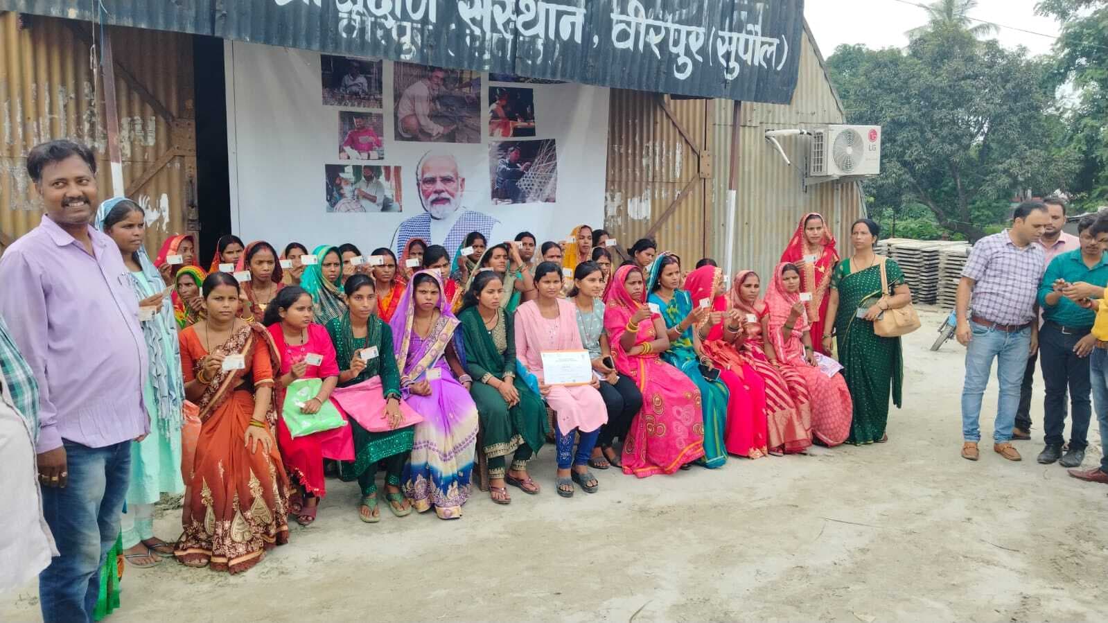 45 युवती व महिलाओं के लिए छह दिवसीय दर्जी ट्रेनिंग का शुभारंभ