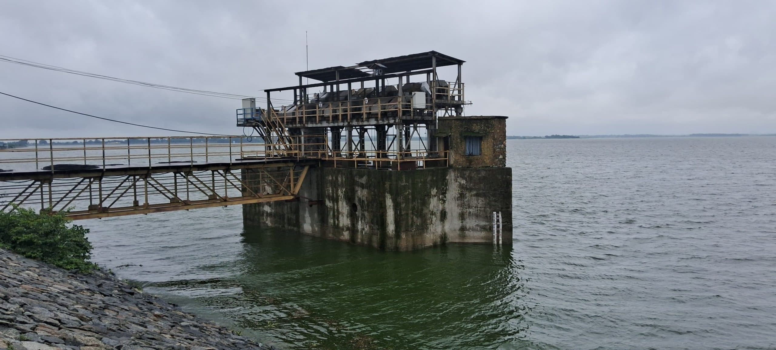 गेतलसूद डैम में पानी खतरे के निशान से ऊपर, खोला गया गेट