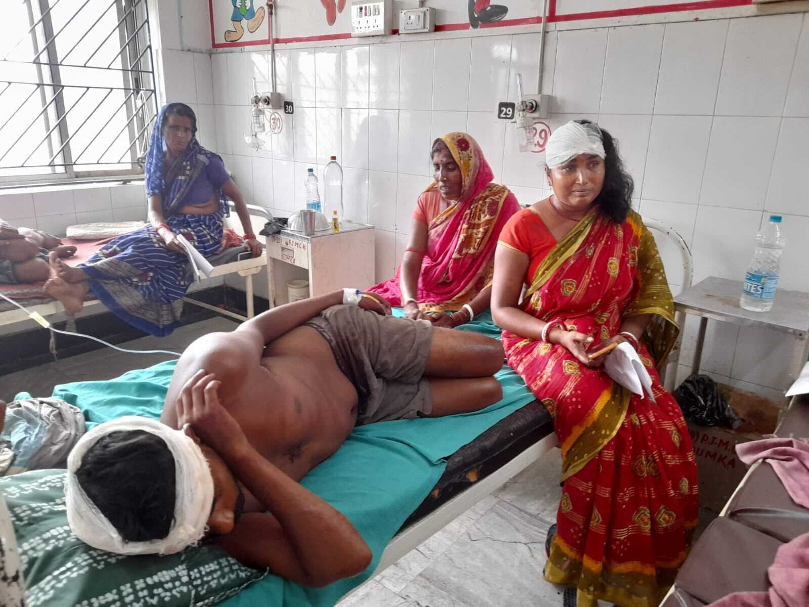 आपसी विवाद में मारपीट, दंपती समेत तीन घायल