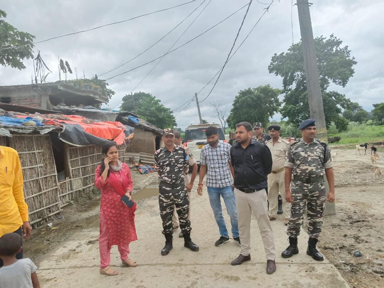 जोगबनी में नो मेंसलैंड को कराया गया अतिक्रमण मुक्त