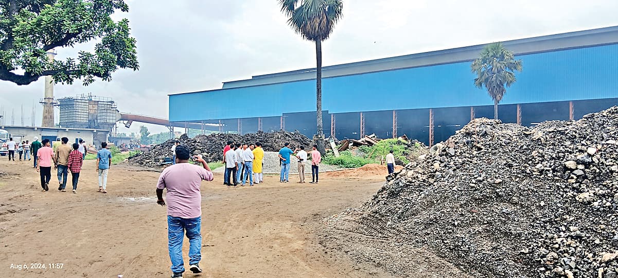 Hazaribagh Accident News : बरही में स्टील फैक्टरी के इंडेक्स फर्नेस में ब्लास्ट, दो मजदूरों की मौत, पांच झुलसे