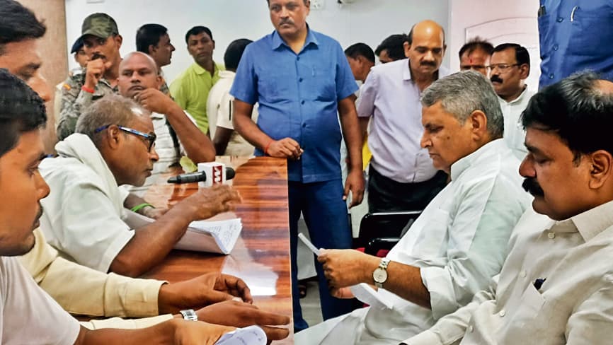 बांग्लादेश में चल रहे घटनाक्रम को लेकर बिहार सतर्क: विजय