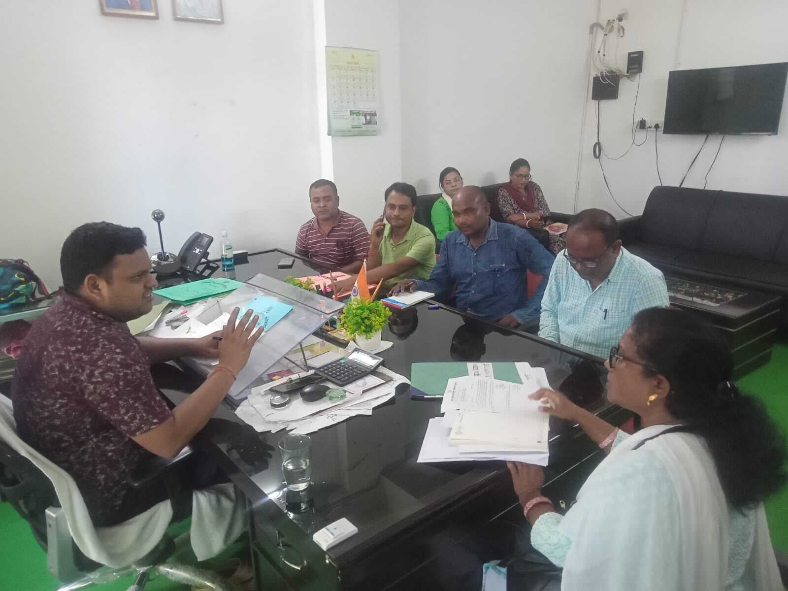 कार्य में लापरवाही पर 11 वीएलइ व दो सेविकाओं को शो-कॉज