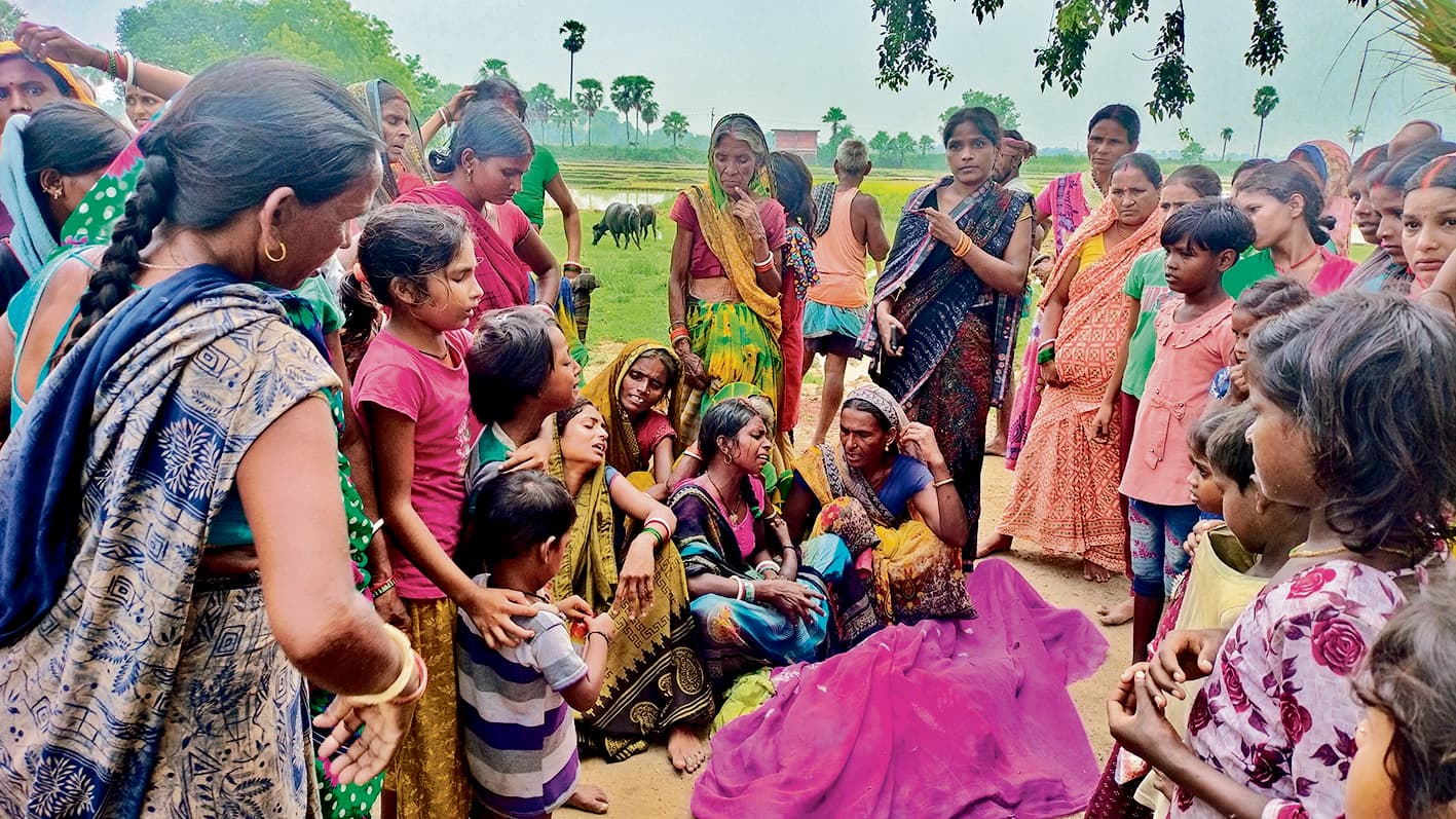 जिले में वज्रपात से मां-बेटे सहित छह की मौत, तीन घायल