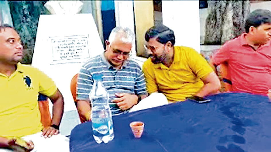 बांग्लादेश के मुद्दे पर ममता सरकार को दिलीप घोष ने घेरा