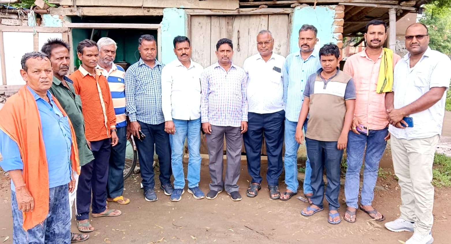 बरकट्ठा भाजपा मंडल के अध्यक्ष परमेश्वर व बेड़ोकला के भोला प्रसाद