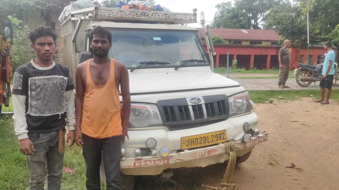 ककबारा से लूटी गयी सब्जी लदे पिकअप जोगनी गांव के समीप से बरामद