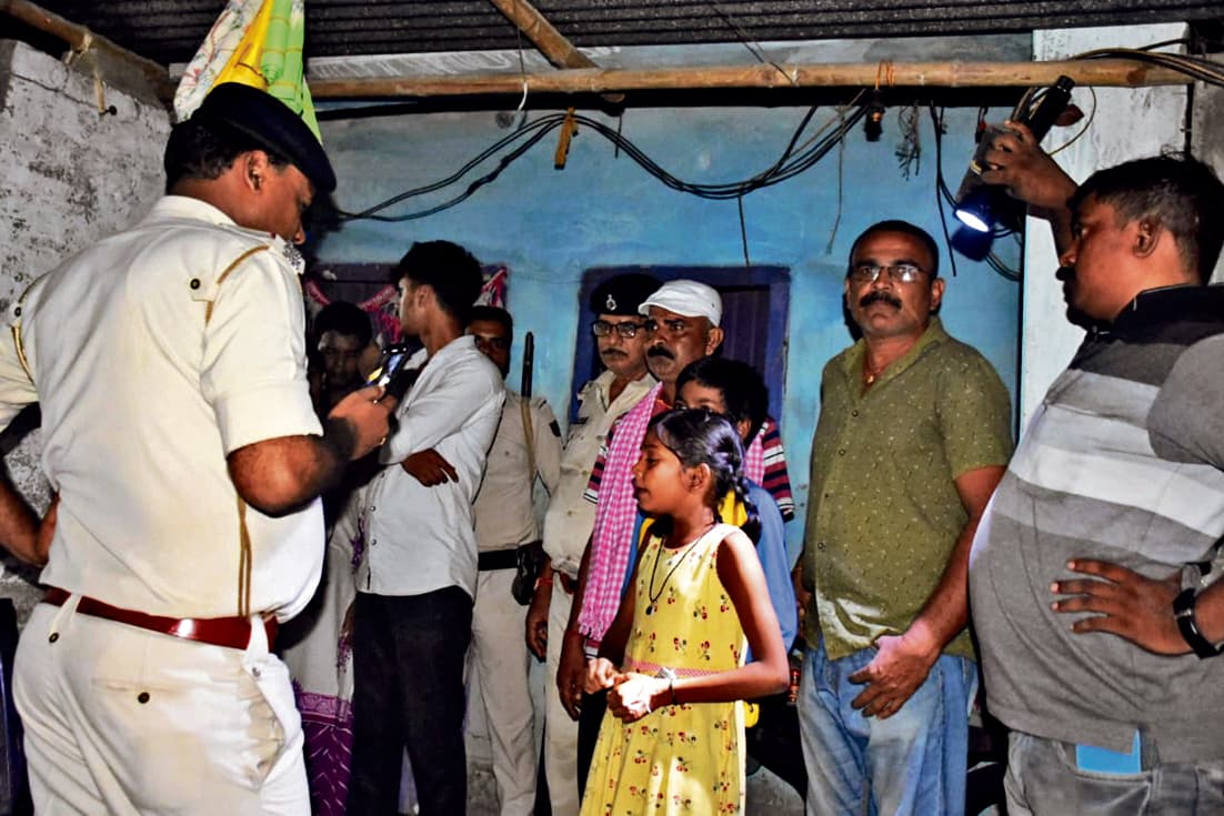 किशनगंज में दिनदहाड़े आईपीएस के घर से लाइसेंसी रिवाल्वर सहित लाखों की चोरी