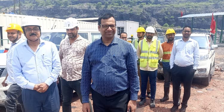 कोयला मंत्रालय के कार्यकारी निदेशक ने वाश्ड कोल का डिस्पैच बढ़ाने का दिया निर्देश