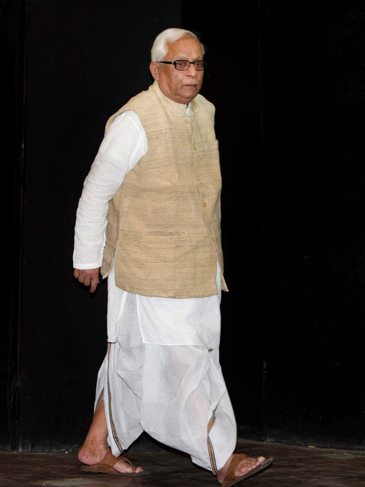 नहीं रहे पूर्व सीएम बुद्धदेव भट्टाचार्य