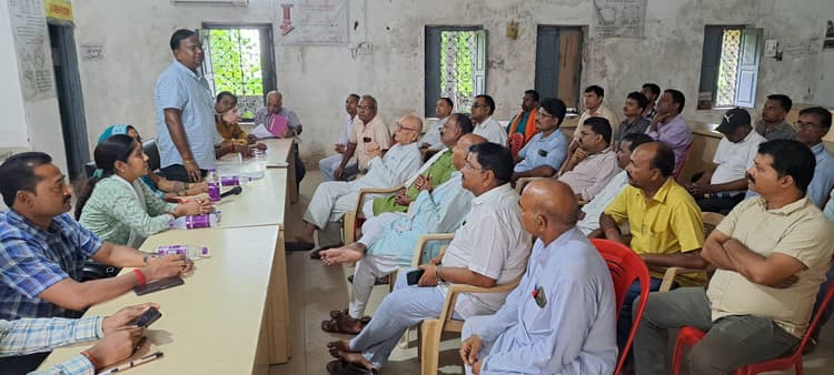 स्वतंत्रता दिवस को लेकर बैठक, प्रखंड कार्यालय परिसर में होगा मुख्य समारोह