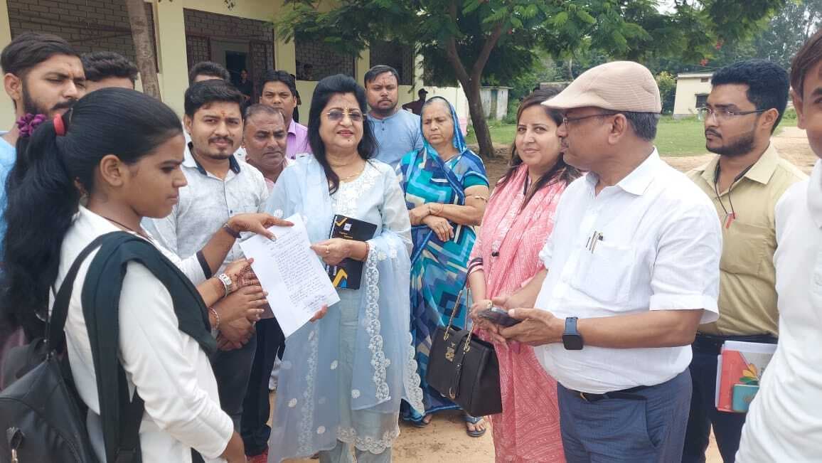 उच्च शिक्षा निदेशक ने किया एचएस कॉलेज, हवेली खड़गपुर का औचक निरीक्षण