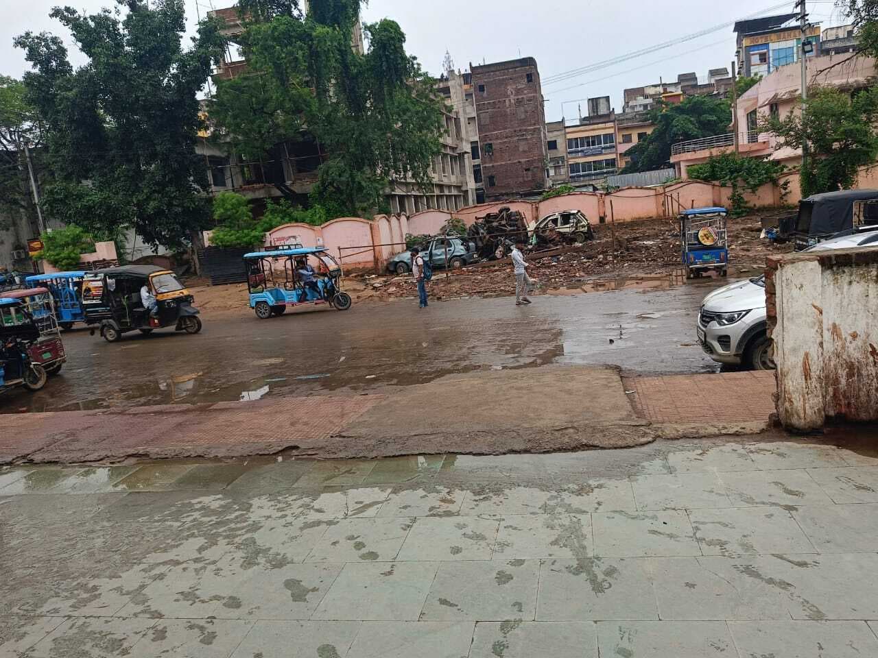 गया जंक्शन पर जहां-तहां पार्किंग पर कार्रवाई, 18 ऑटो जब्त