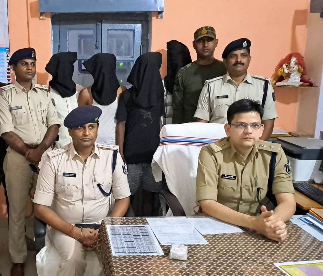 कार्रवाई : मुंगेर में पांच स्मैक कारोबारी व बेगूसराय से मुख्य सरगना गिरफ्तार