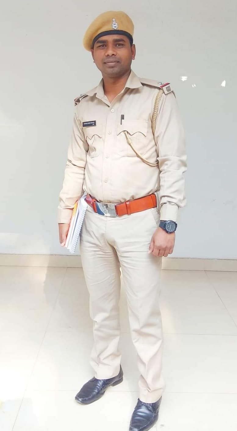 शव जलाने गया वनरक्षी दामोदर के तेज बहाव में बहा, खोजबीन जारी