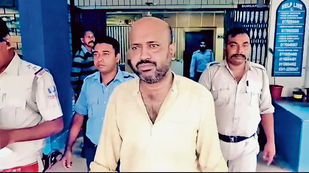 सारधा समूह से जुड़ा वारंटी अफसर आठ साल बाद कोलकाता से फिर गिरफ्तार