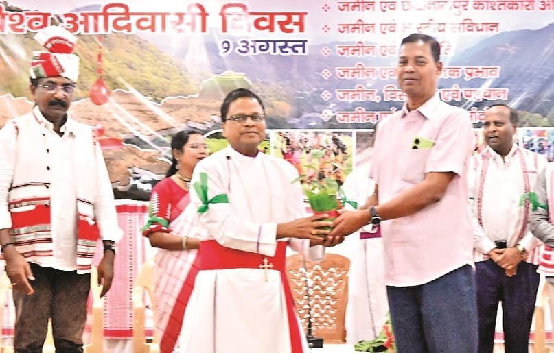 Ranchi News: गांव-गांव में जमीन बचाने के लिए चलायें अभियान : गीताश्री