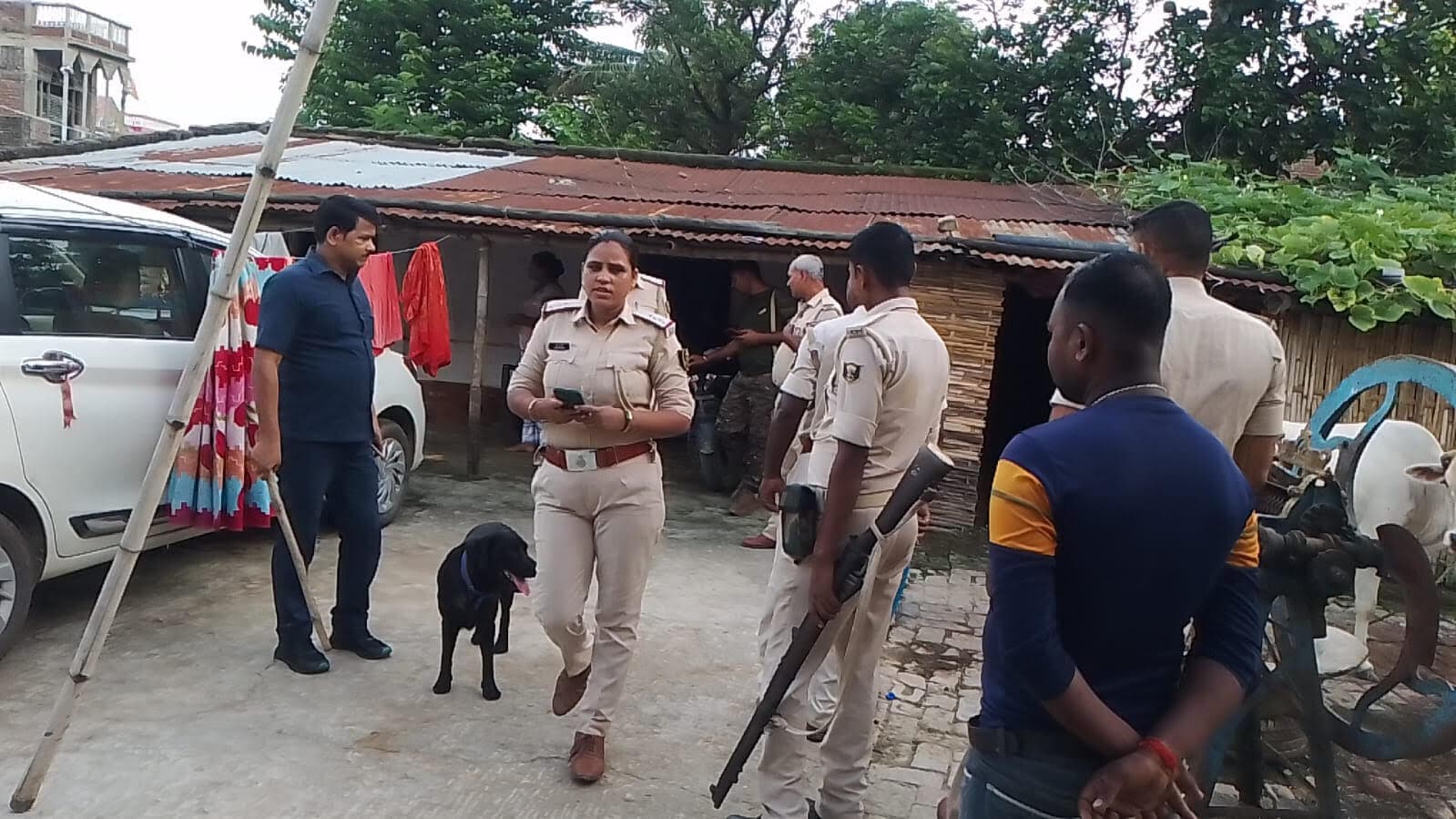 1860 बोतल शराब जब्त, तस्कर फरार