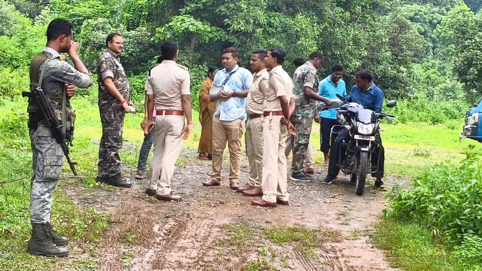 पेट्रोल जैसे किसी ज्वलनशील पदार्थ से लगायी गयी थी युवती को आग, जिस जगह मिला था शव, वहां झाड़ियां भी झुलस गयी थी