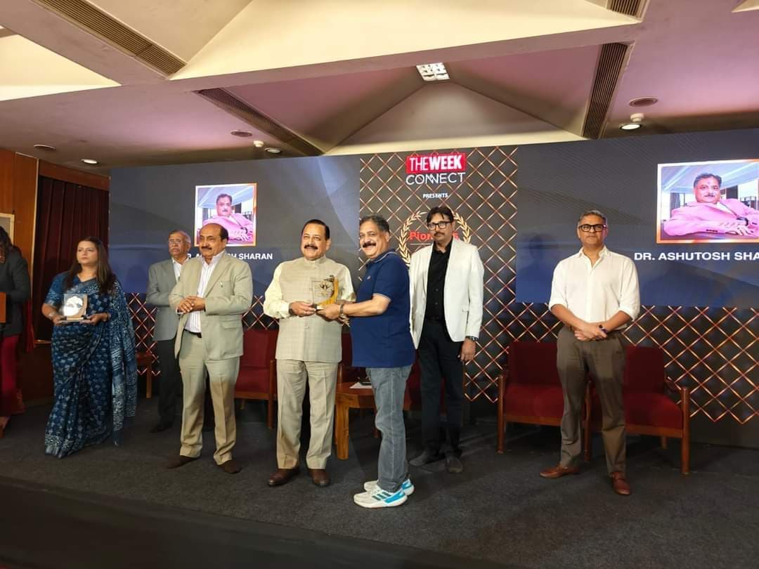 बेस्ट पायोनियर अवार्ड से सम्मानित हुए डॉ आशुतोष