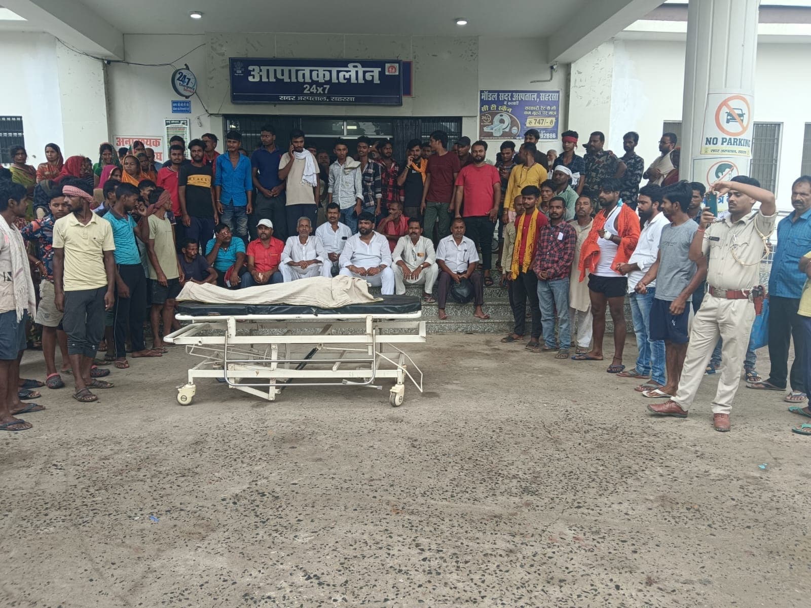 सर्पदंश से बच्ची की मौत, इलाज में लापरवाही का आरोप