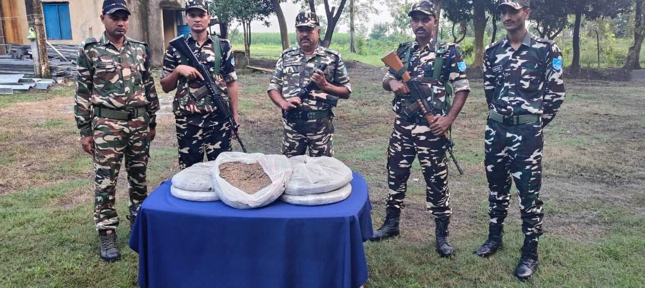 एसएसबी ने 10 किलो गांजा किया जब्त, तस्कर फरार