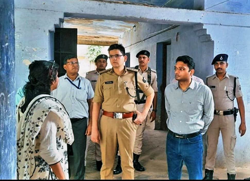 1,040 परीक्षार्थियों ने छोड़ी रविवार को आयोजित सिपाही भर्ती की परीक्षा