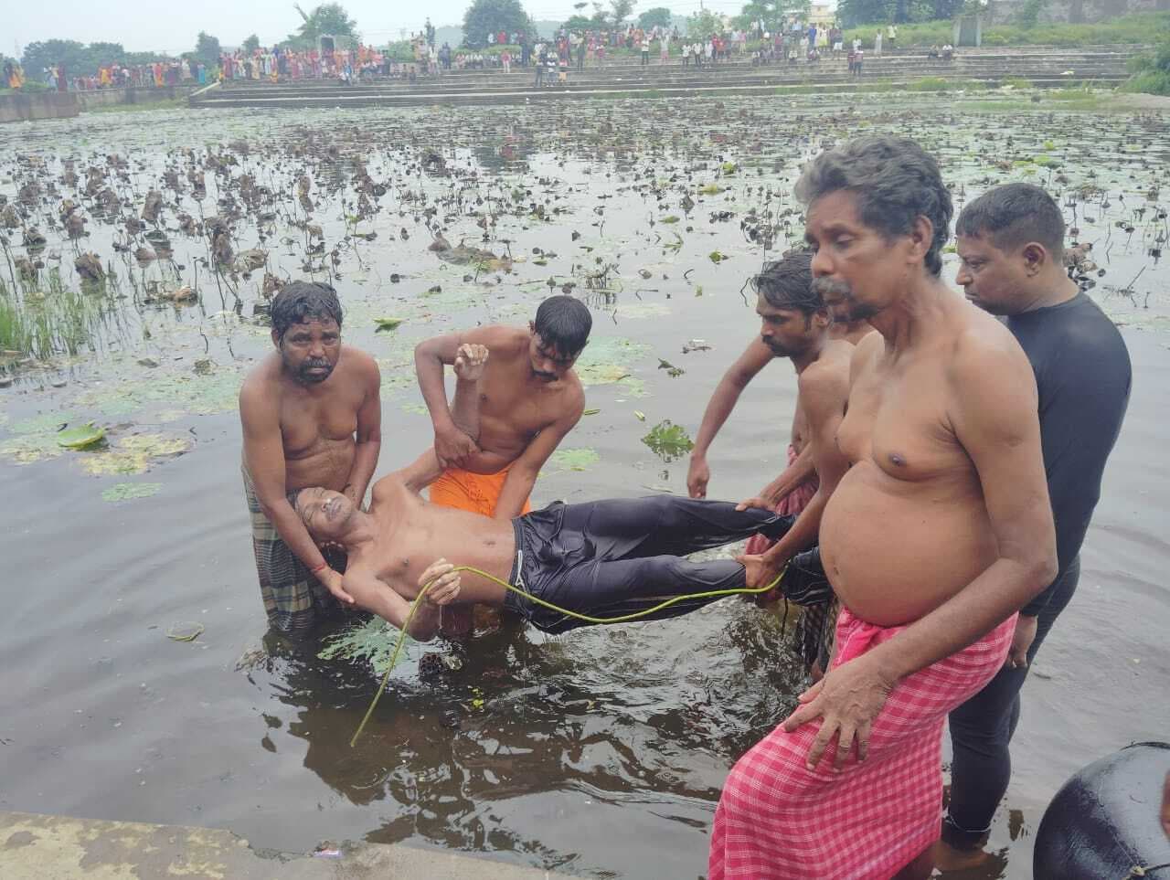 गोविंदपुर : नहाने के दौरान तालाब में डूबने से युवक की मौत