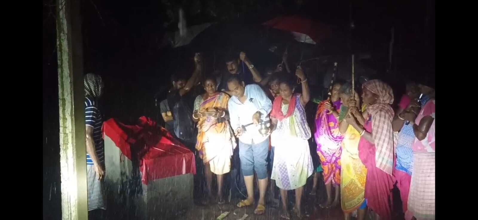 मंत्री इरफान ने रामपुरचक में विवाह भवन का किया शिलान्यास