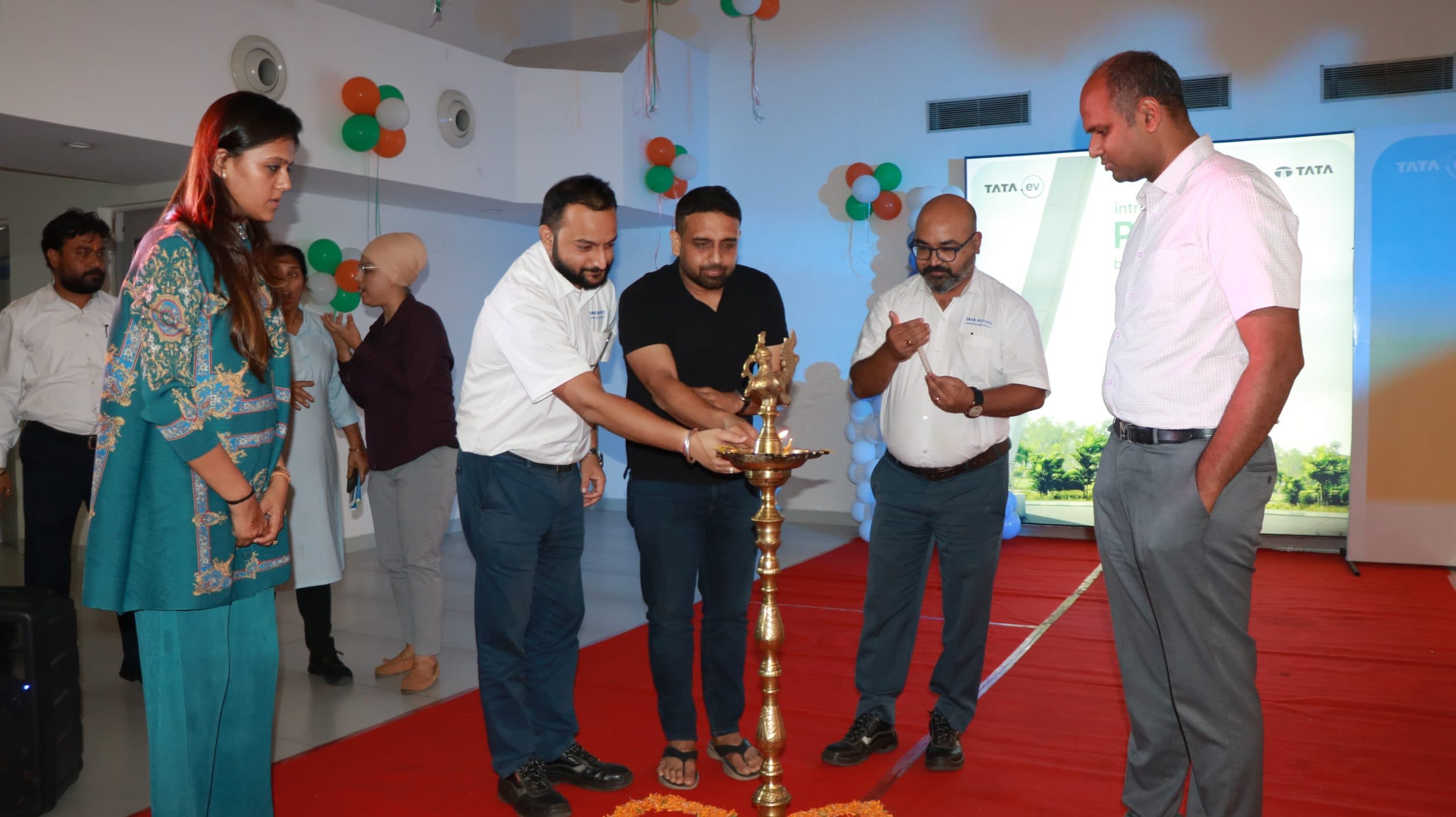 टाटा मोटर्स की नयी मॉडल कर्व ईवी की हुई लॉन्चिंग