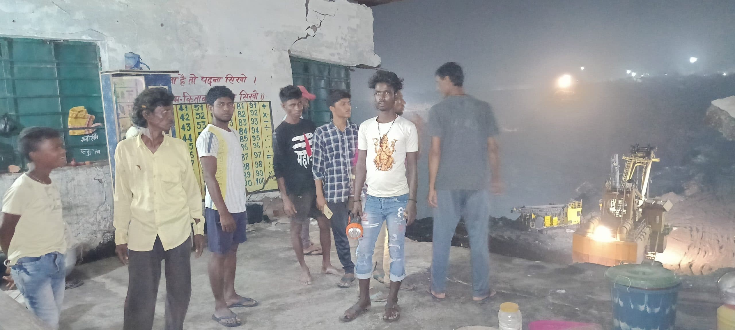 अंगारपथरा में परित्यक्त स्कूल का कमरा हुआ जमींदोज