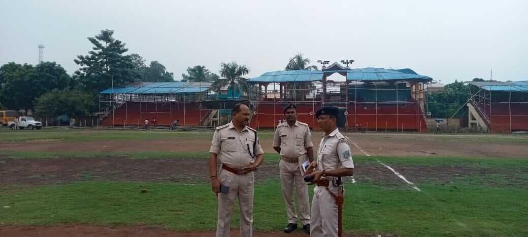 एसडीपीओ ने रानी ज्योतिर्मय स्टेडियम का लिया जायजा