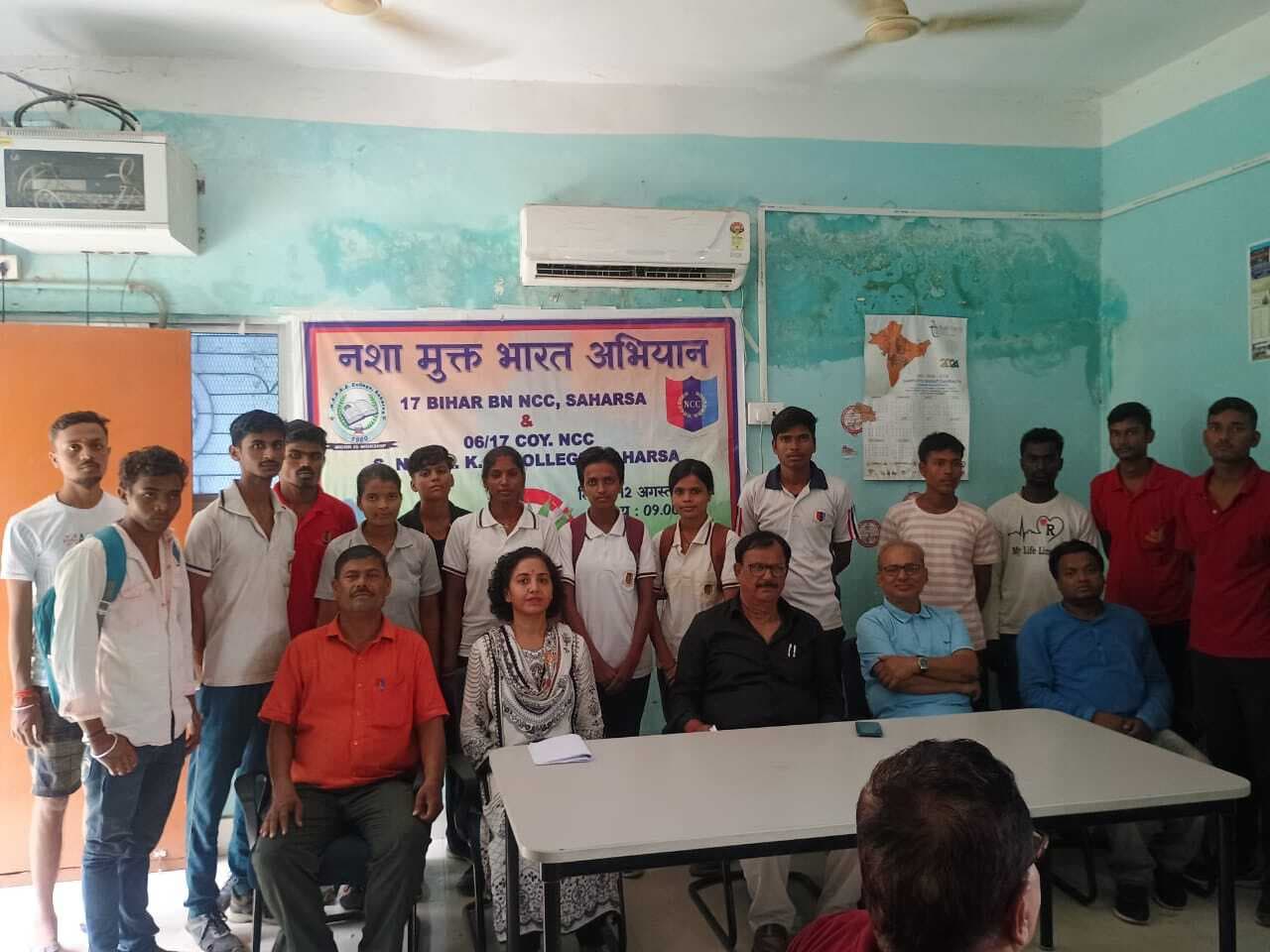 सभी तरह के नशे से दूर रहने की ली शपथ