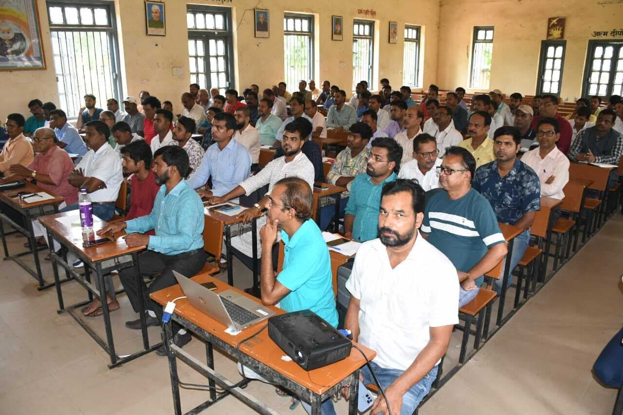 ई-संबंधन पर पंजीकरण नहीं कराने वाले निजी विद्यालयों पर होगी कार्रवाई : डीईओ