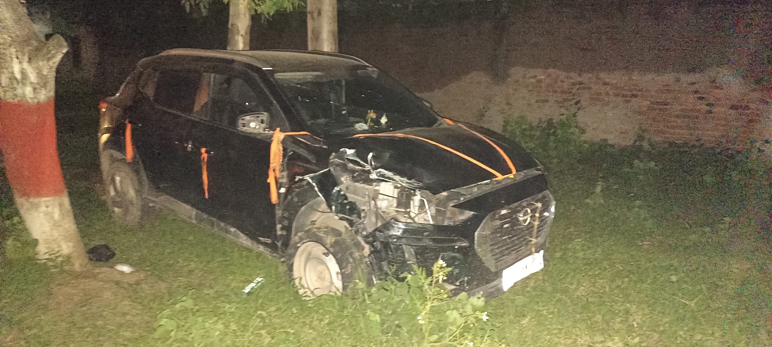 बेकाबू कार ने ऑटो में मारी टक्कर, चार कांवरिये घायल