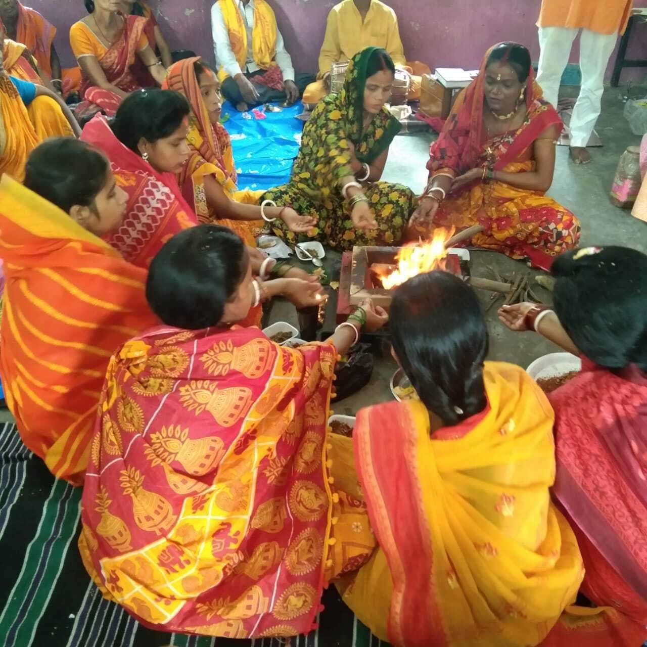 युग निर्माण योजना पर दशकों से कार्य कर रहा गायत्री परिवार: मनोज