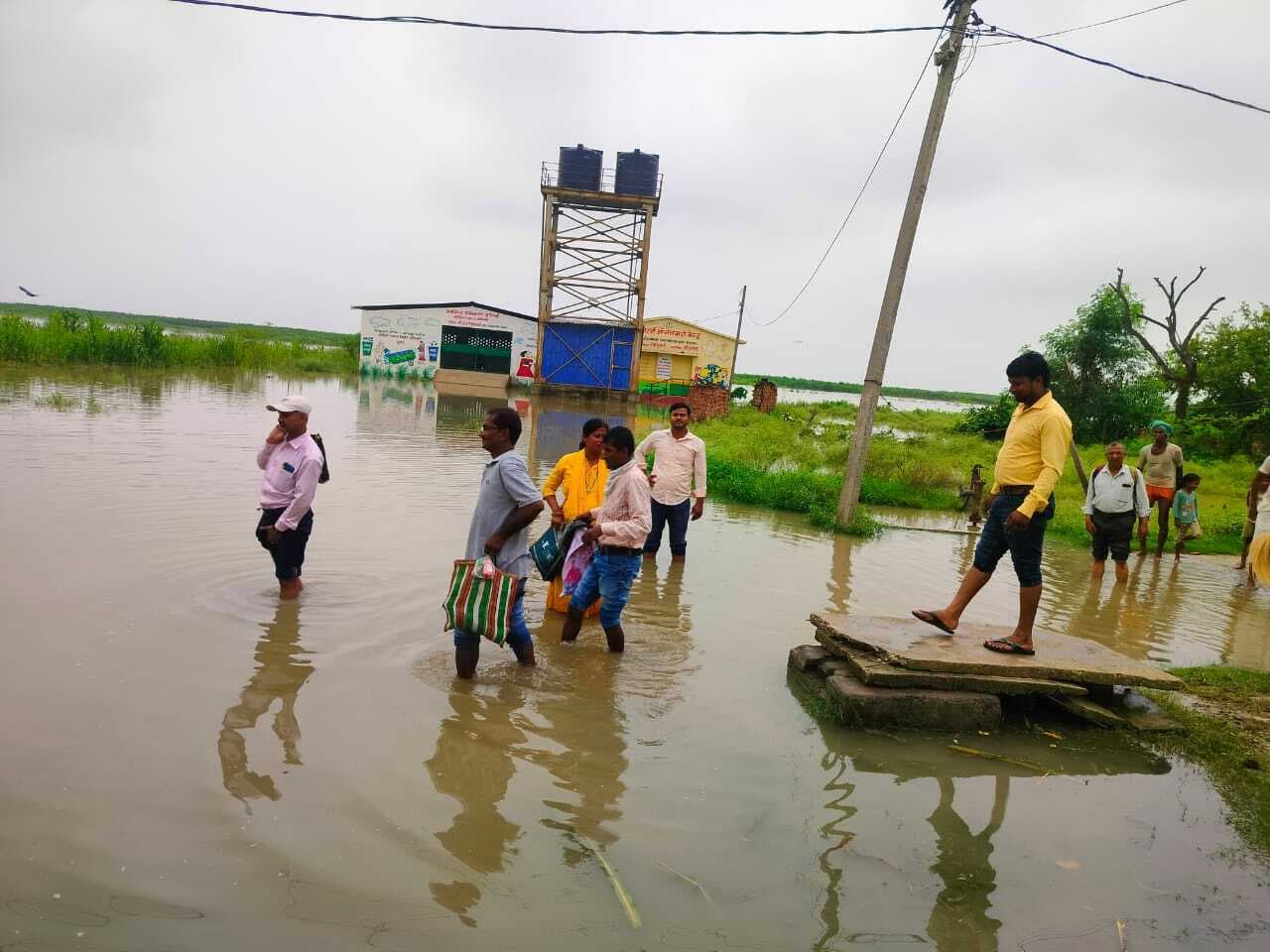 Heavy Rainfall in Munger: मुंगेर में 38.64 मीटर पर पहुंचा गंगा का जलस्तर, डेंजर लेबल से मात्र 69 सेंटीमीटर नीचे बह रही गंगा