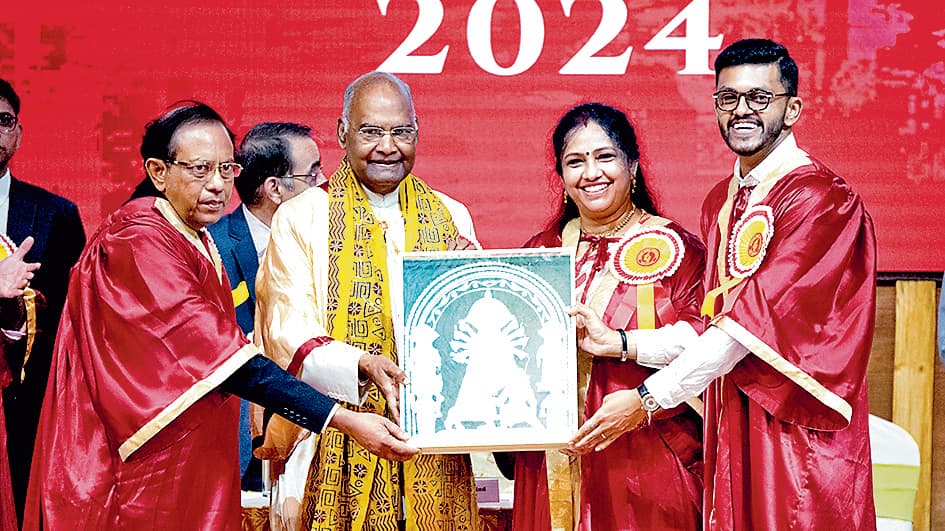 दृढ़ आत्मविश्वास के साथ लक्ष्य पर फोकस करें विद्यार्थी : रामनाथ कोविंद