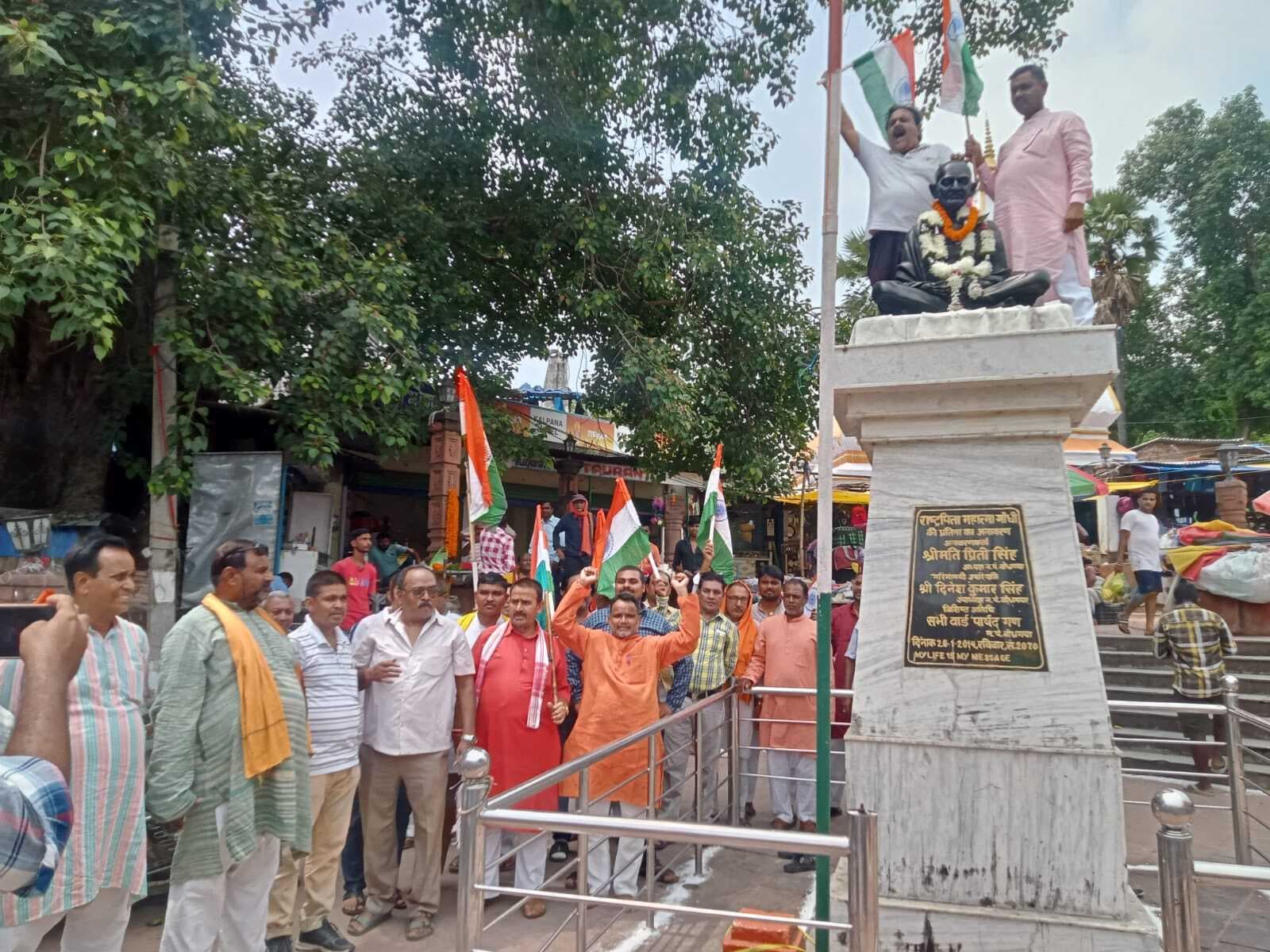 बोधगया के वार्डों व मुख्य मार्गों से गुजरी तिरंगे के साथ बाइक रैली