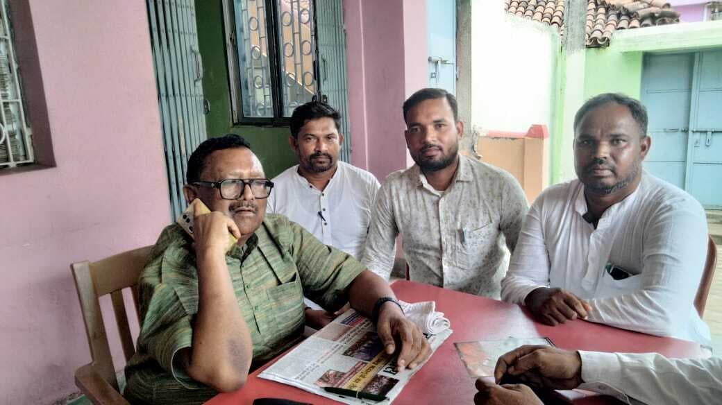 लोगों ने सांसद को क्षेत्र की समस्याओं से कराया अवगत