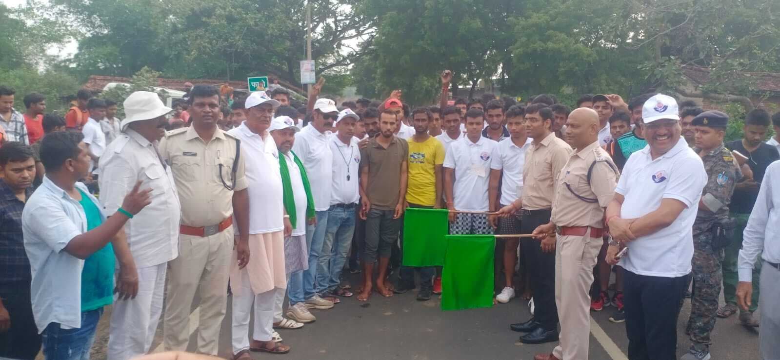 मैराथन में शामिल हुए जिलेभर के धावक, विजयी प्रतिभागियों को एसडीओ व एसडीपीओ ने किया सम्मानित