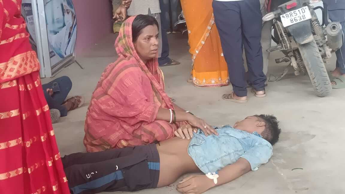 Medical Negligence in Bihar: अवैध अस्पताल में इलाज के दौरान 16 वर्षीय किशोर की मौत, परिजनों का हंगामा, अस्पताल कर्मी फरार!