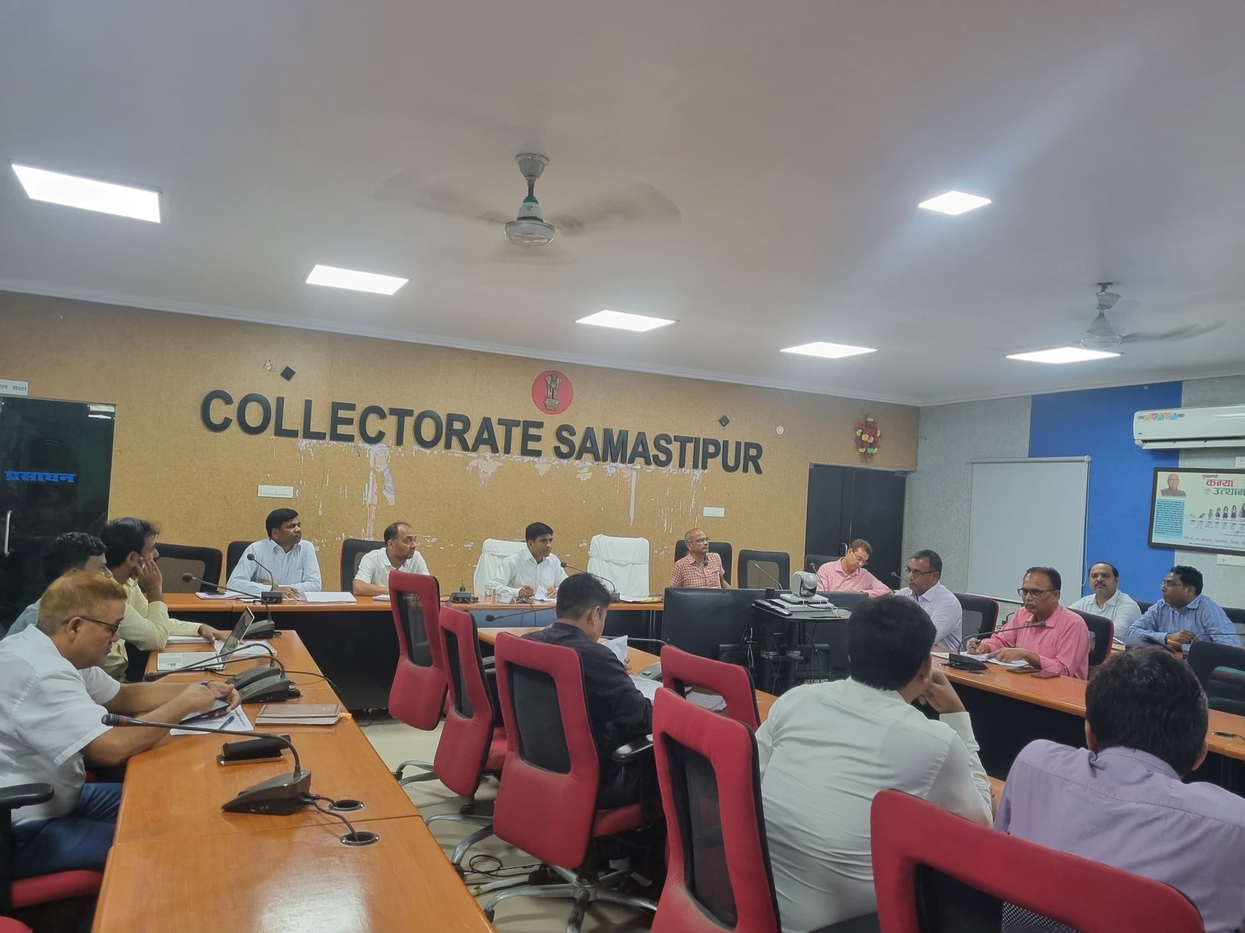 शून्य पौधारोपण होने पर शिक्षा, आईसीडीएस व स्वास्थ्य विभाग के नोडल अधिकारी का रुका वेतन