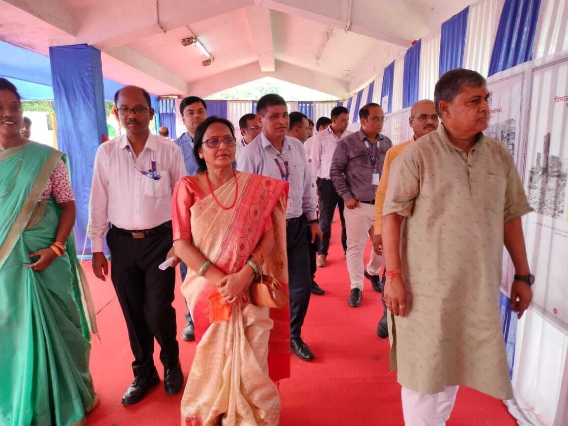 स्टेट बैंक ने मनाया विभाजन विभीषिका स्मृति दिवस, लगायी गयी फोटो प्रदर्शनी