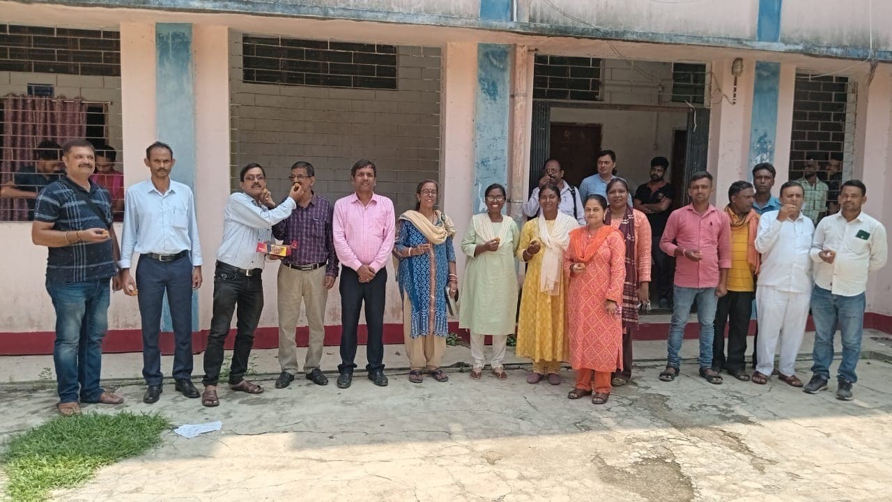 शिक्षकों ने पुरानी पेंशन योजना का लाभ देने के प्रस्ताव पर जतायी खुशी