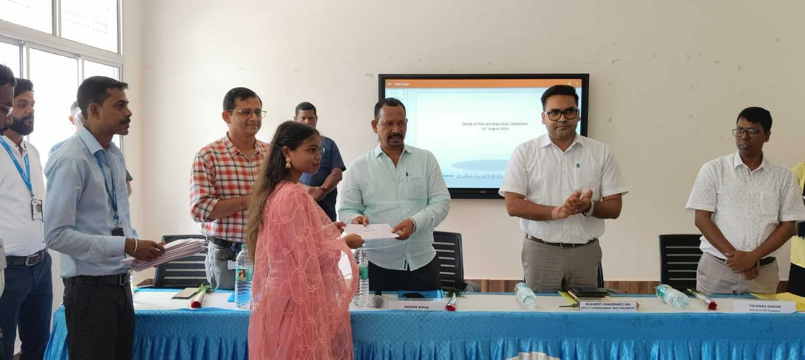 मल्टी स्किल सेंटर चाईबासा के 30 प्रशिक्षुओं का विभिन्न कंपनियों में प्लेसमेंट