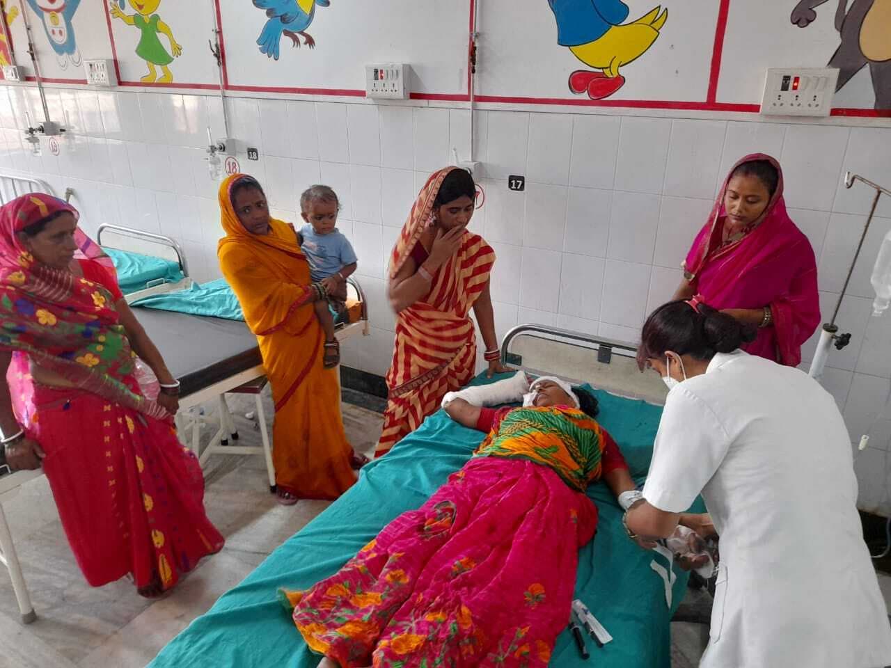 हादसा : अलग-अलग हादसों में दो महिला समेत पांच घायल, एक रेफर